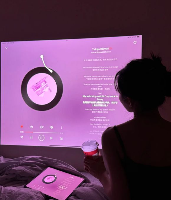 宅家用大眼橙C2 Air高亮版让快乐加倍尊龙凯时链接2025家用投影仪推荐：五一(图4)